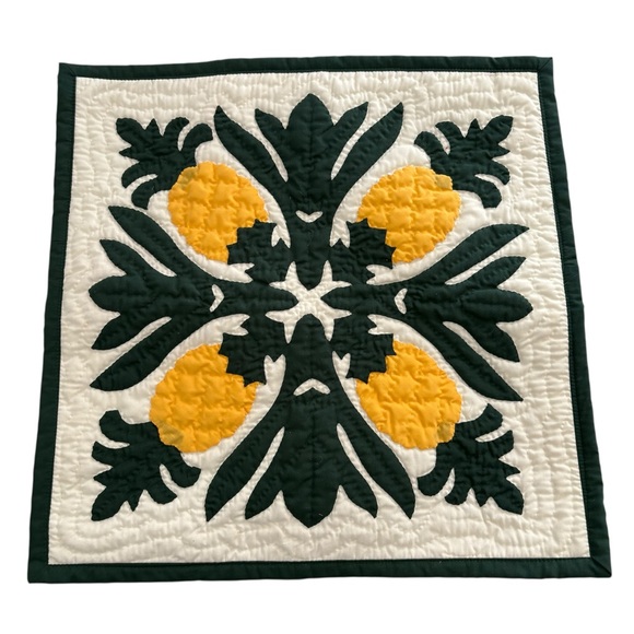 Hawaiian Hand Quilted Pineapple Pillow Cover Yellow Green 18" Square Zip Closure - Picture 1 of 8